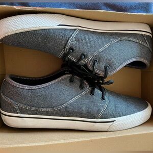 Globe Mahalo in Black Chambray Size 13